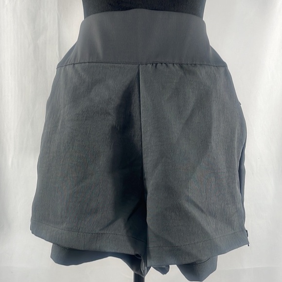 Nike high waisted grey anthracite shorts with pockets, zipped pocket, Large,NWT - Picture 10 of 10